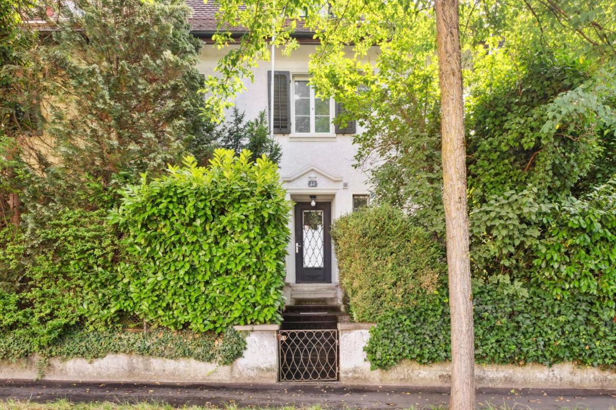 Centrally located House with garden - Housity