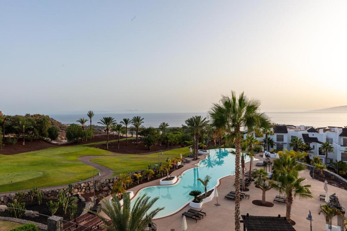 Piscina en o cerca de Las Terrazas de Abama Suites