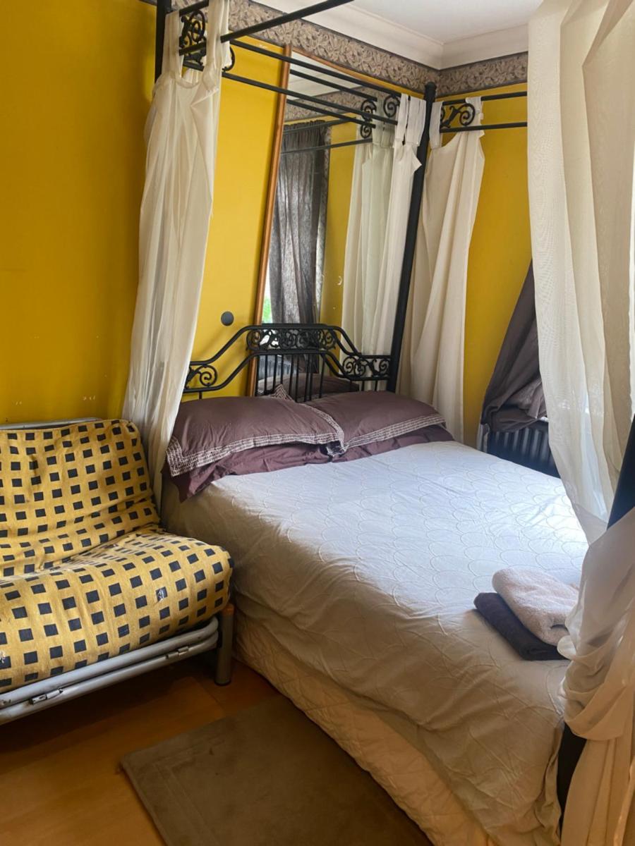 Big Home in London, Forest Hill - Housity