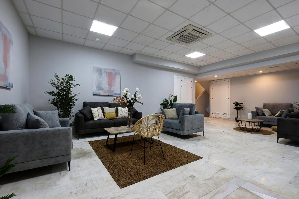 Hostal 37 - Housity