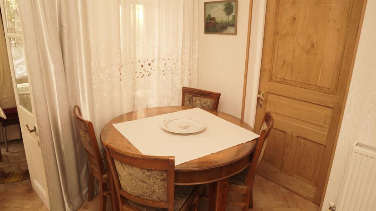 cozy and center - Housity