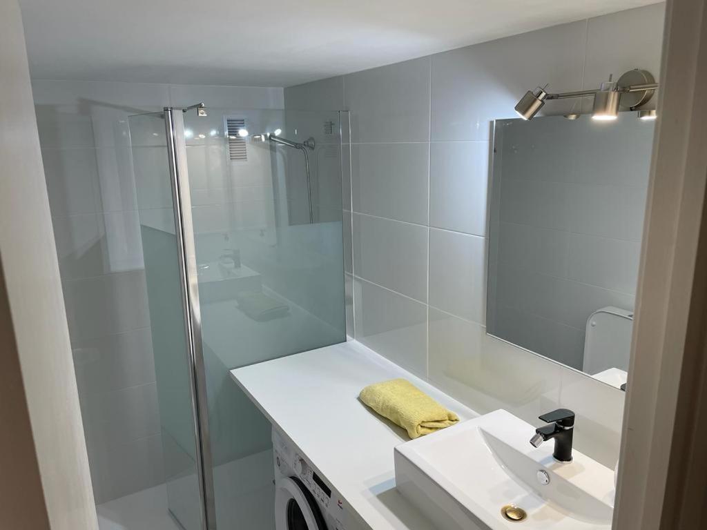 Costa Brava Bella Fenals - Housity