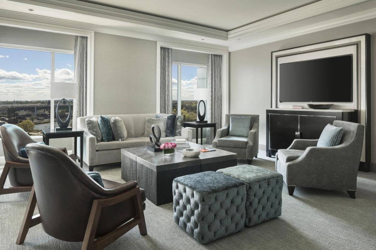 The Ritz-Carlton, Cleveland - Housity