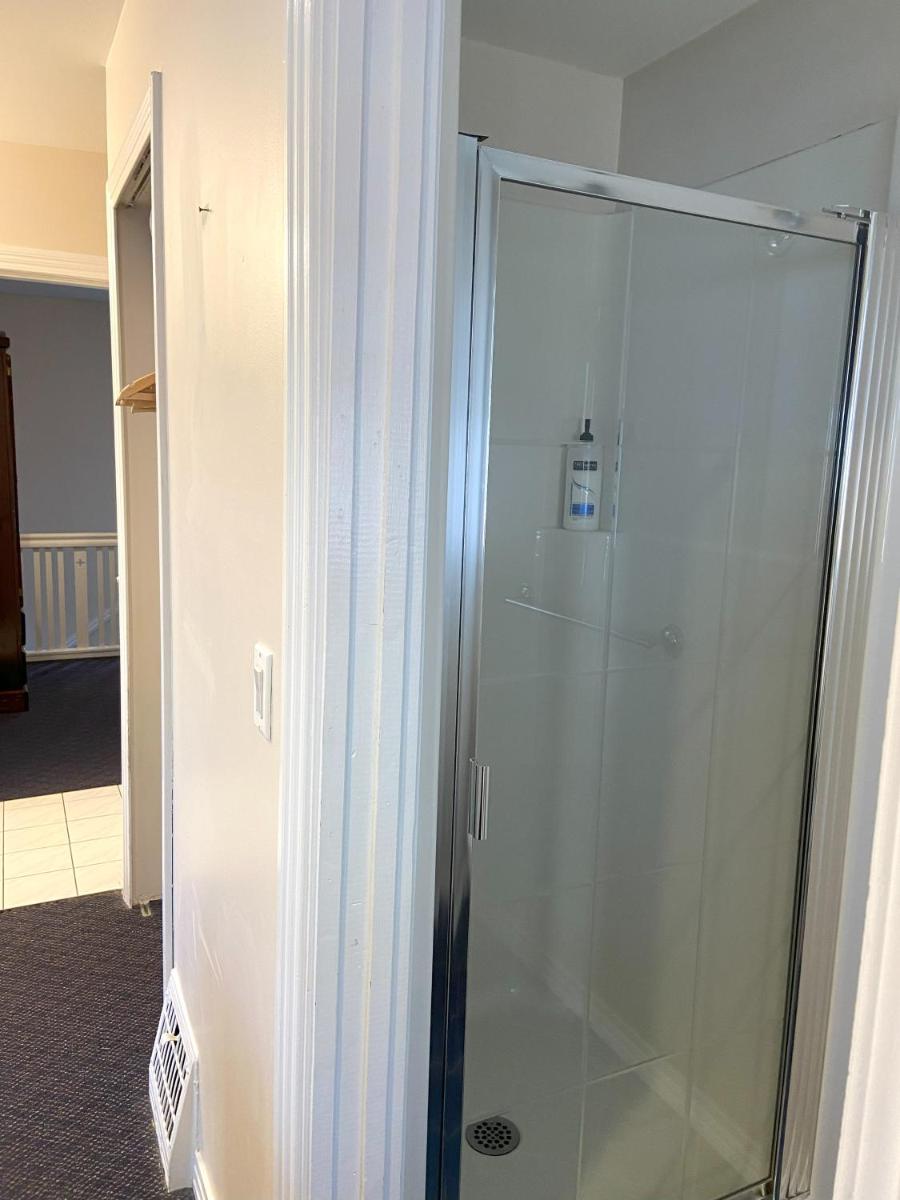 Cambie Lodge - Housity