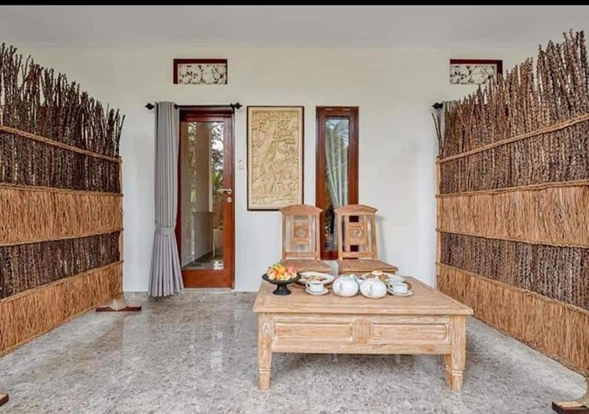 Ditha Guest House - Housity