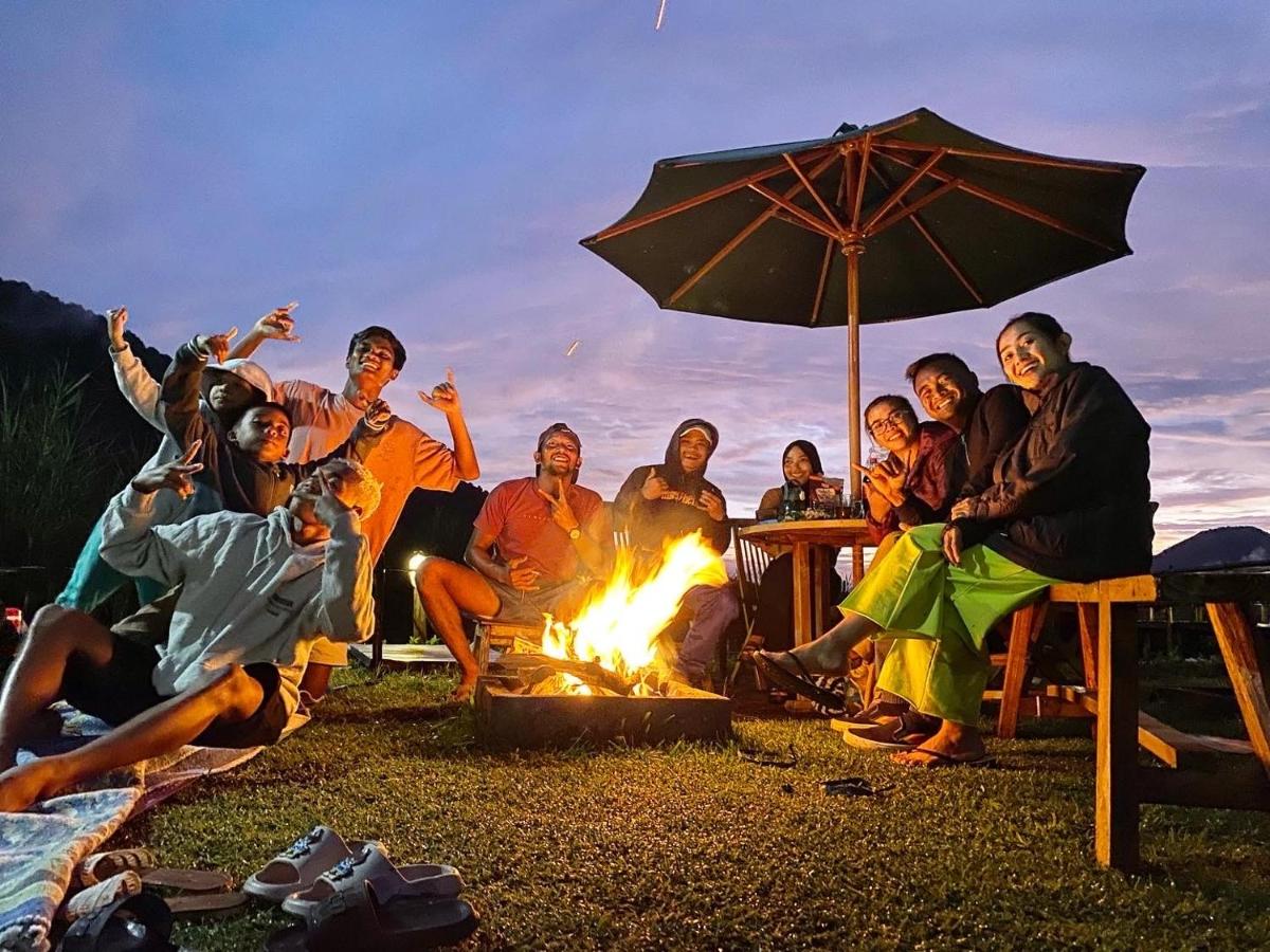 Medewi Secret SurfCamp - Housity