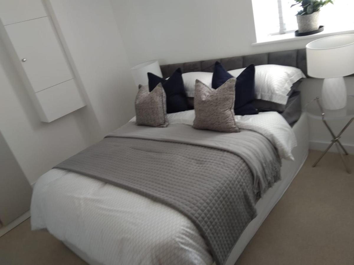 Captivating 1-Bed Apartment in Southampton - Housity