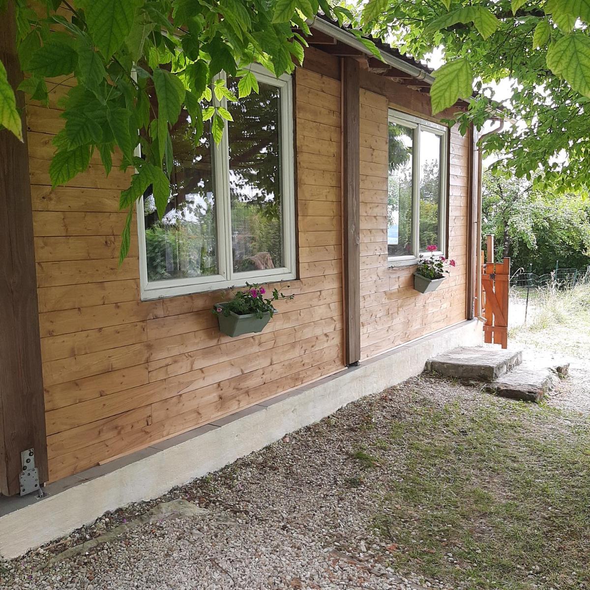 Holiday Chalet 1 set in beautiful country side - Housity
