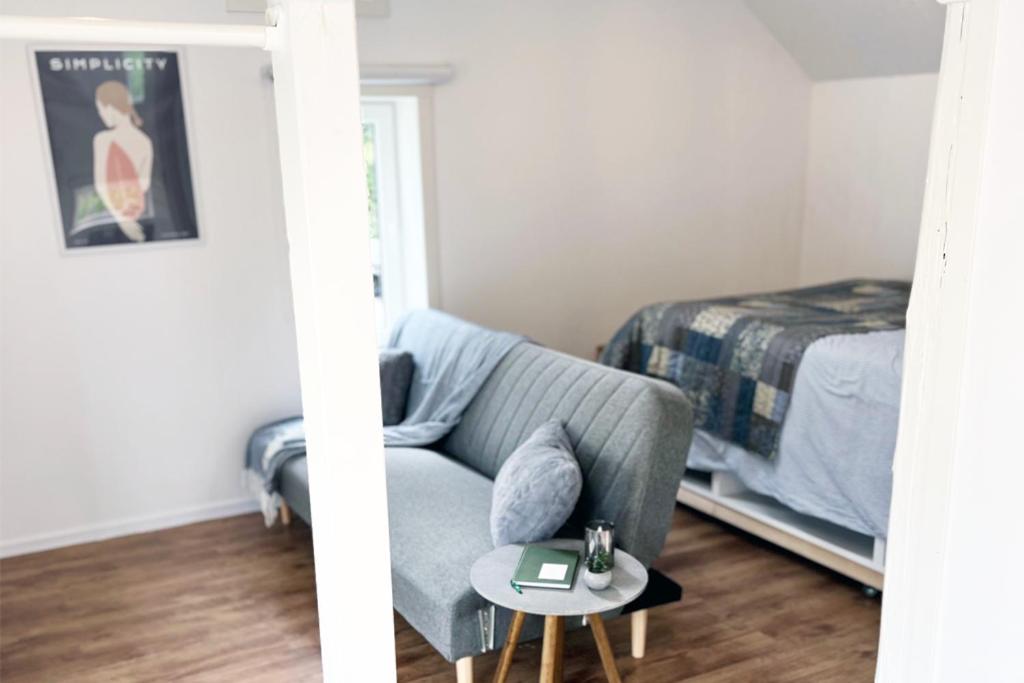 Suitetrails - Pebble Cottage•Yard•Parking•Wifi