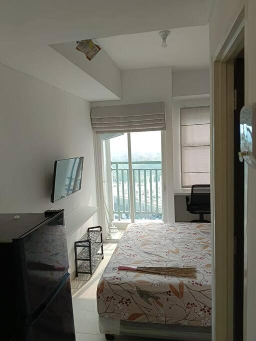 MRT Convenience Cozy Serpong Garden Studio - Housity