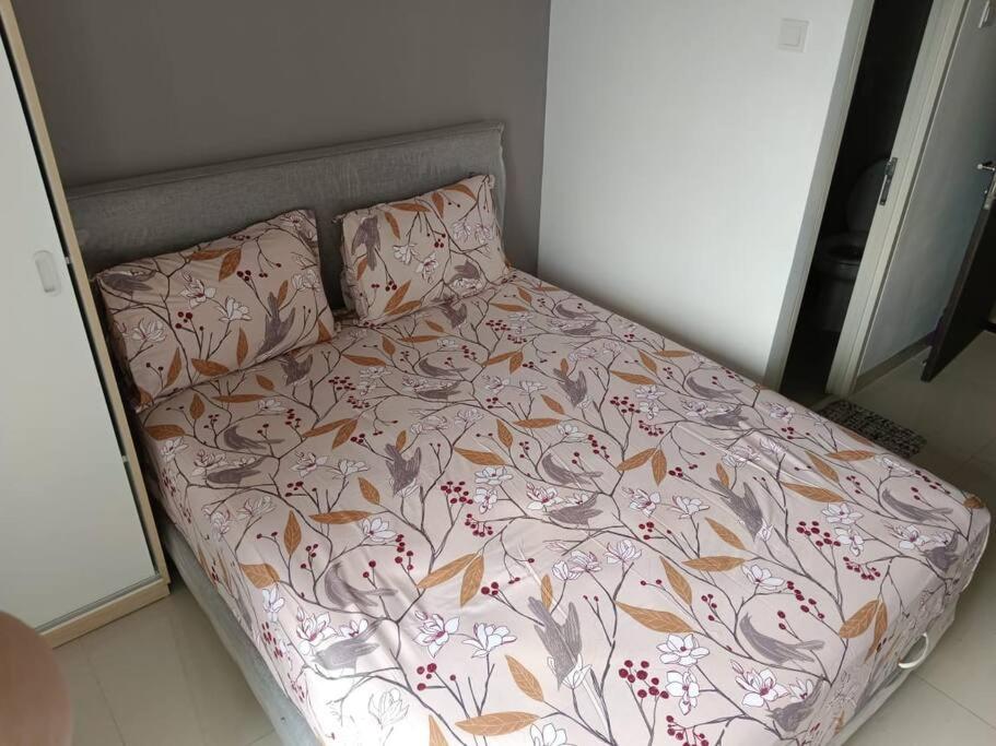MRT Convenience Cozy Serpong Garden Studio - Housity