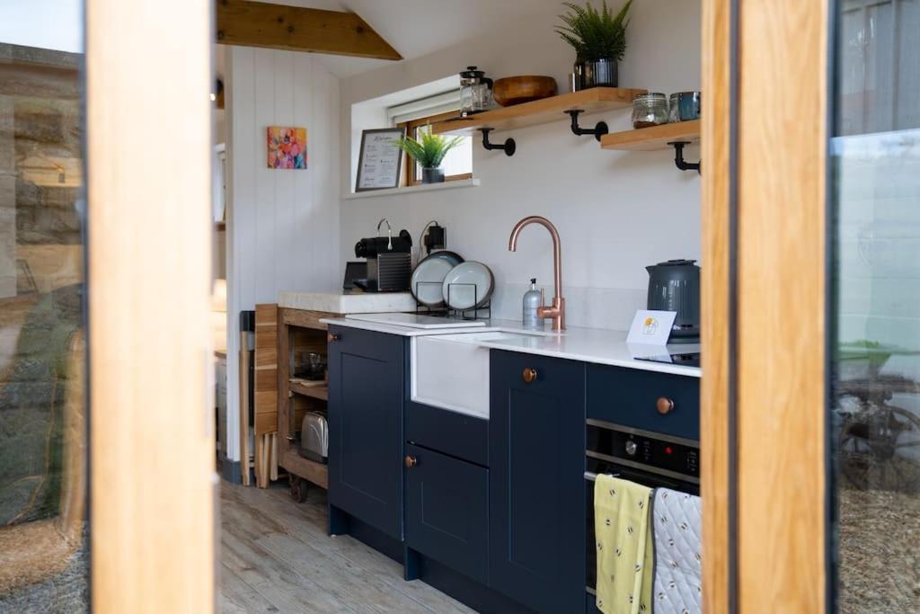 The Cow Shed - Rural Barn Conversion - Housity