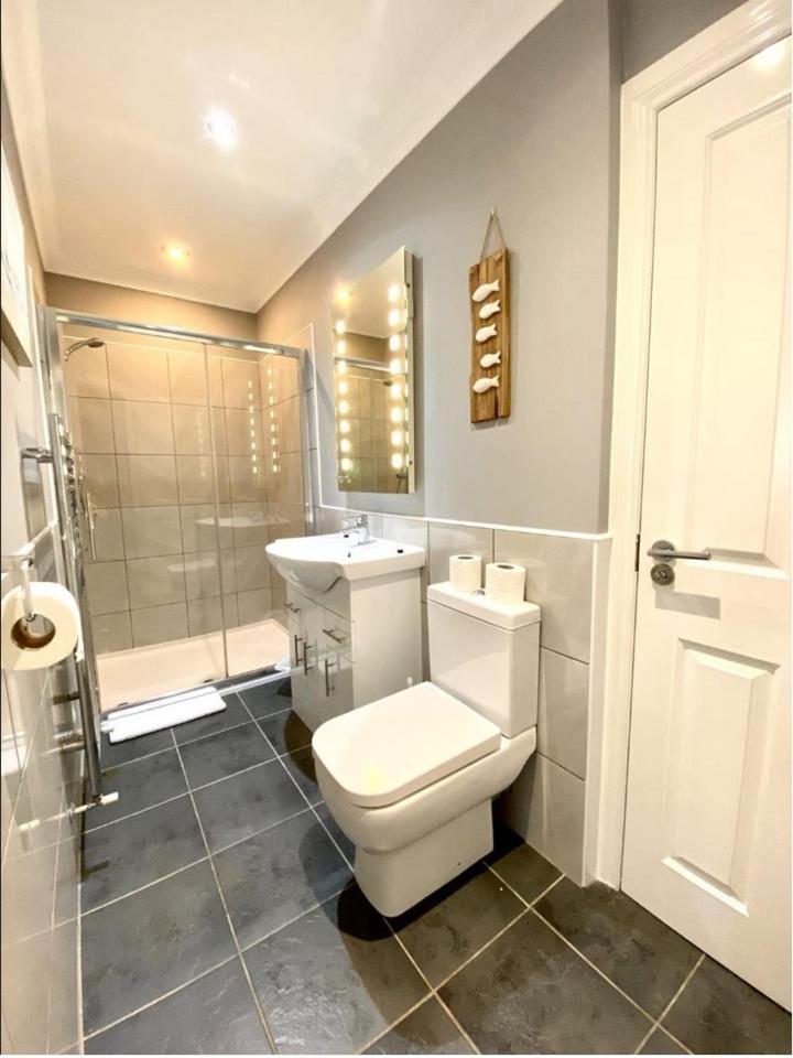 The Anchor Inn - Housity