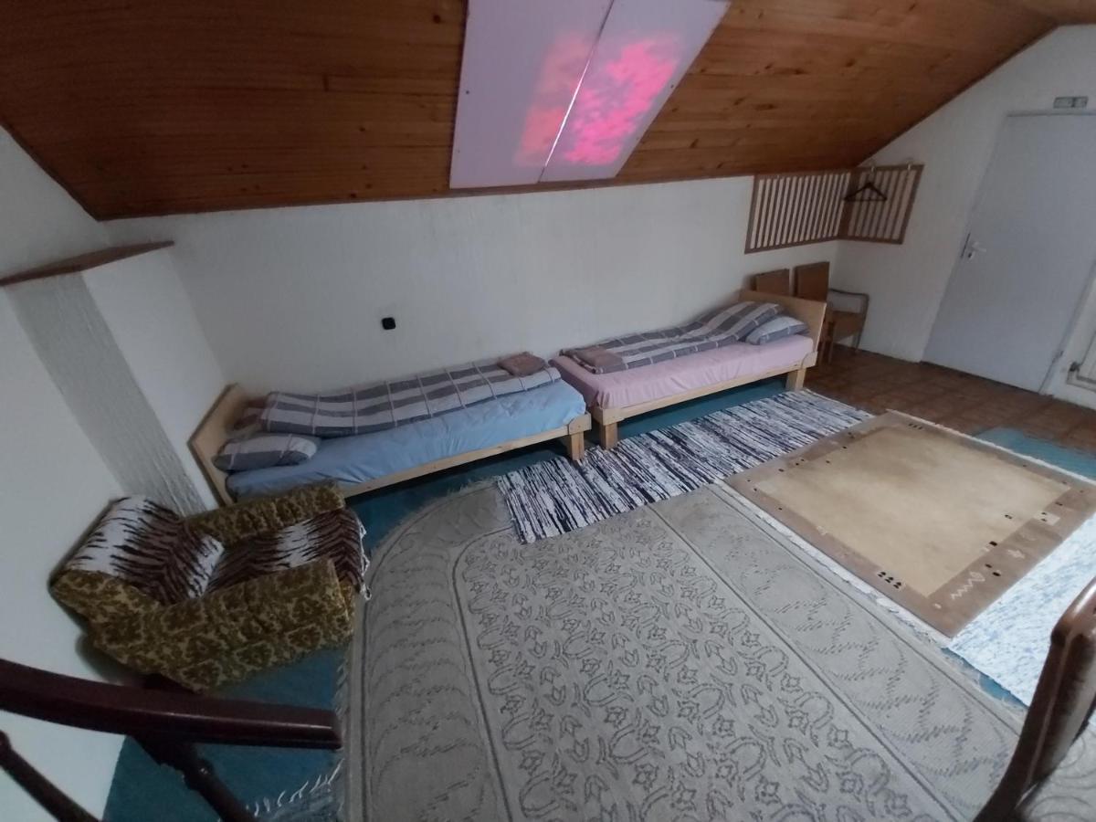 Julija Pansion - Housity