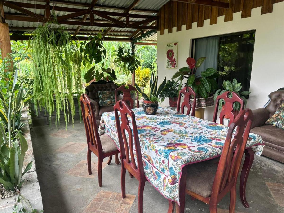 RIVER SIDE LODGE - Housity