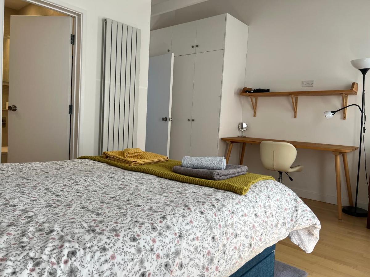 300m to Fitzwilliam museum 3 en-suites double bedroom Victoria house - Housity