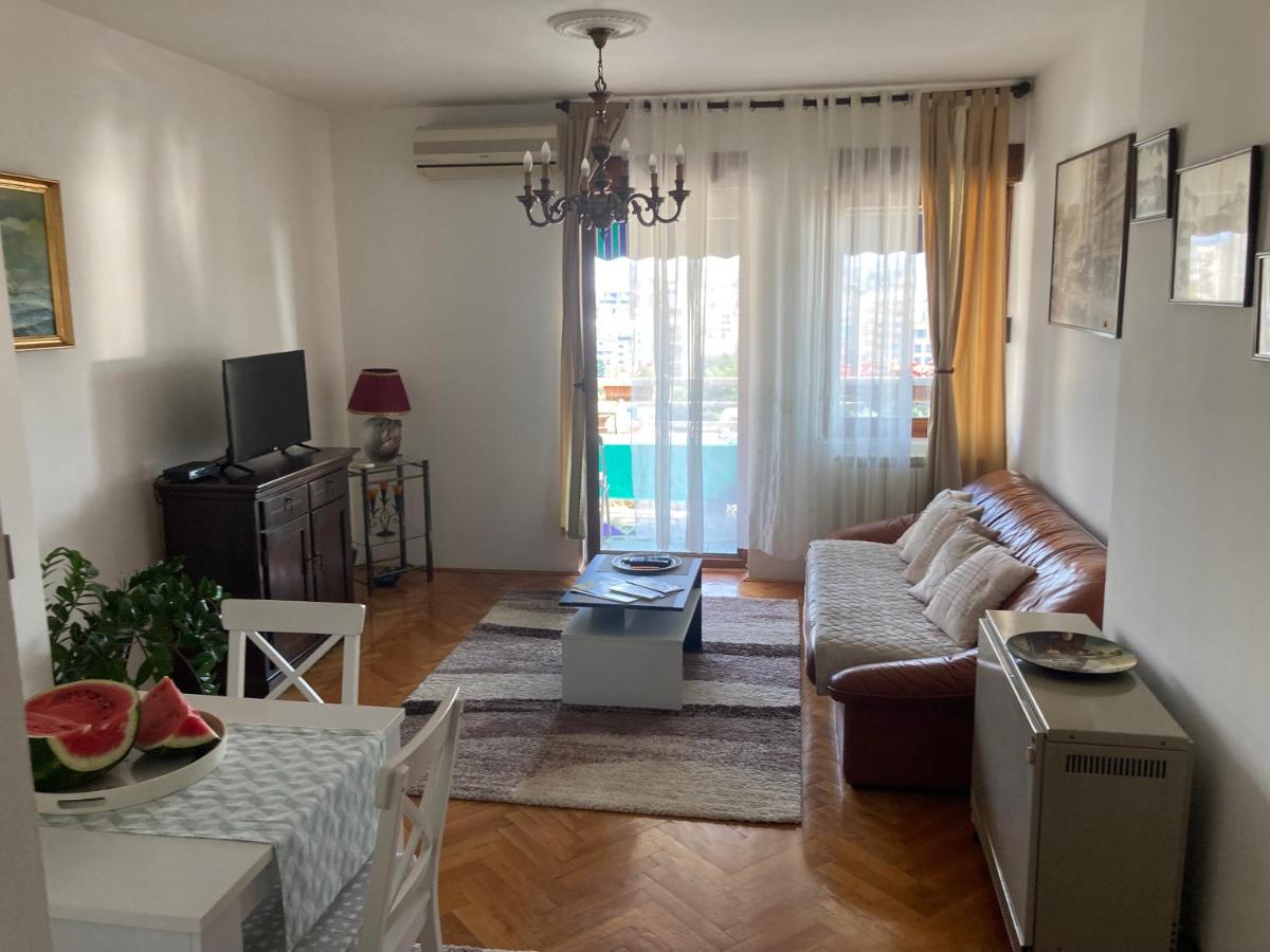 Rajana , Beograd - Hram Svetog Save - Housity
