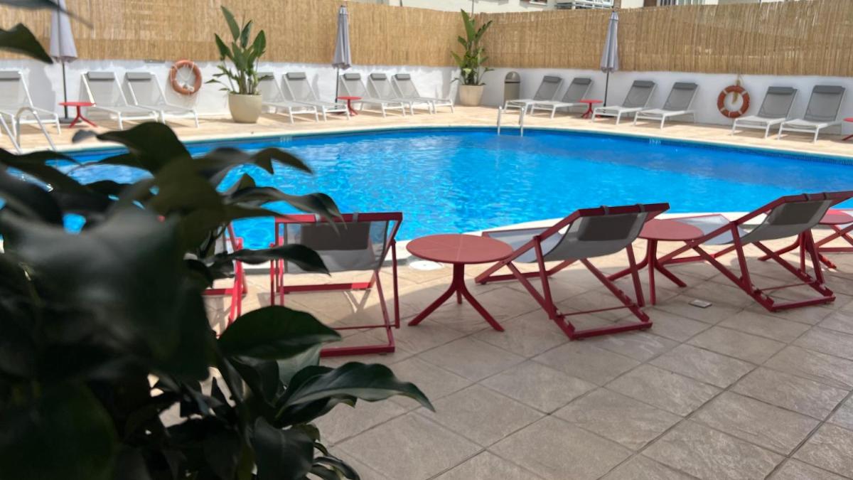 Aparthotel Boutique Poniente Playa - Housity