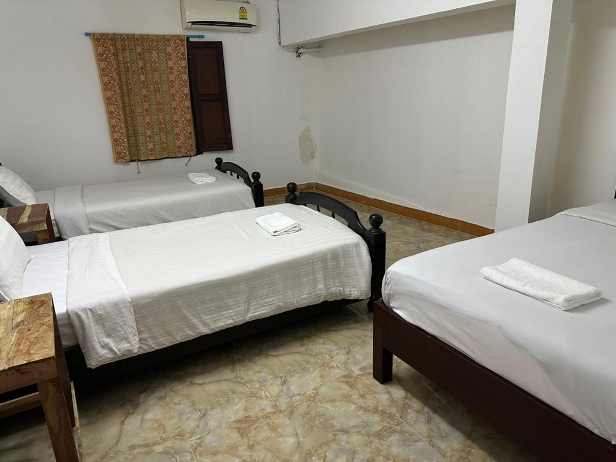 TingKham Guesthouse - Housity