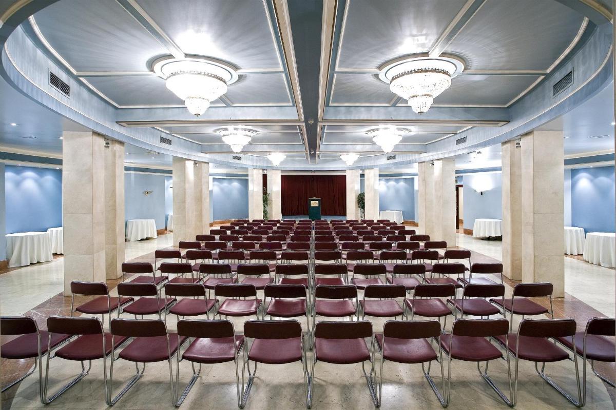 Zona business o sala de conferencias en Hotel Carlton
