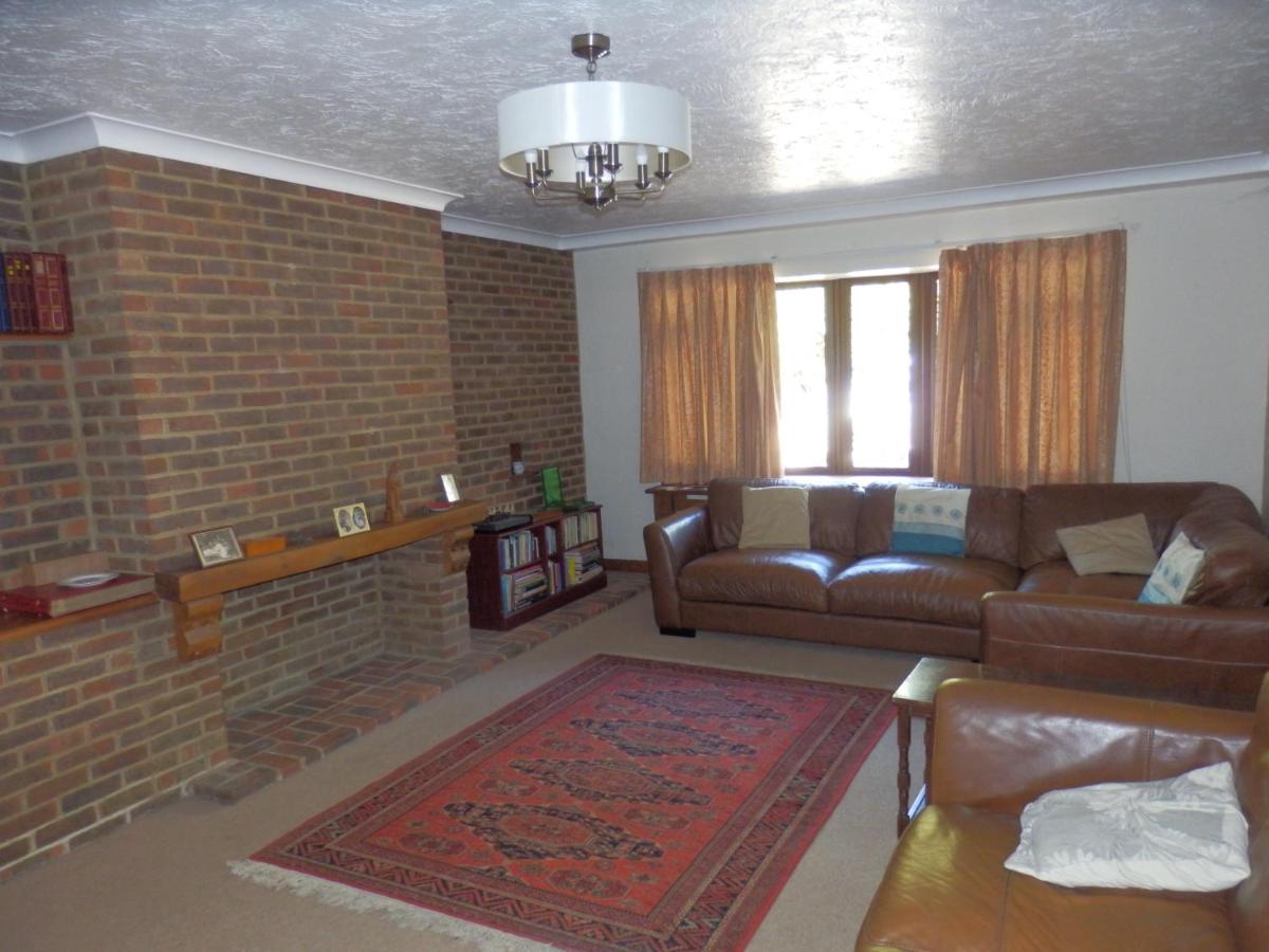 Large Room in Biggin Hill - Housity