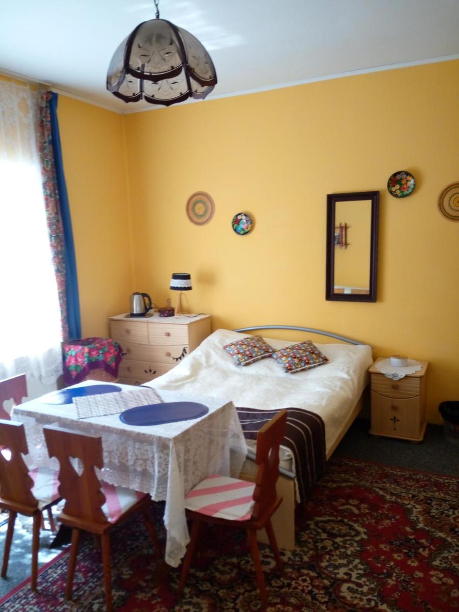 Dom Na Ludowo w Brzeźnicy - Housity