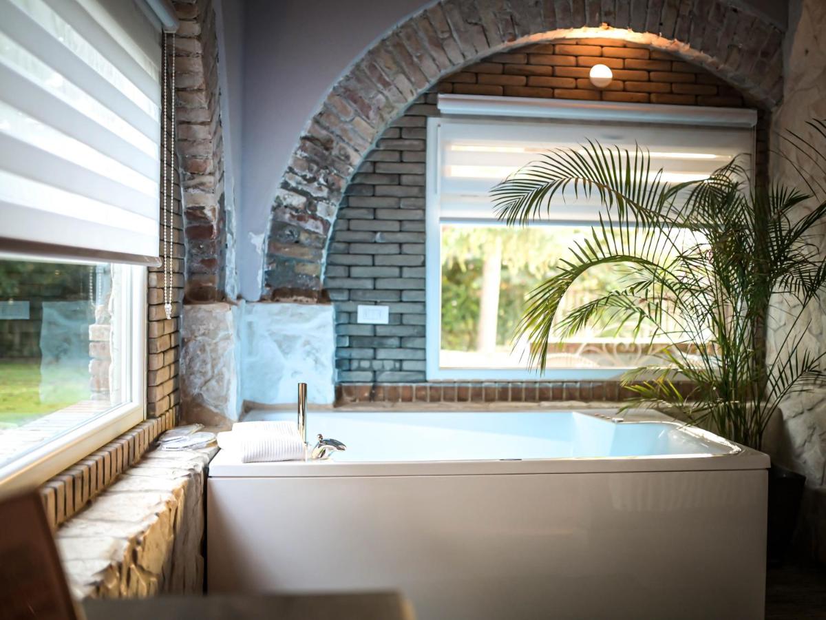 PARADISE RANCH - Housity