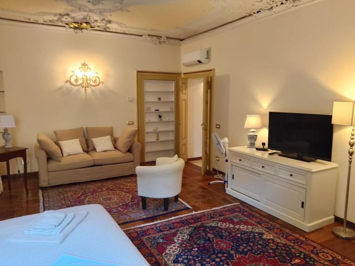 Relais Dei Mandorli suite centro - Housity