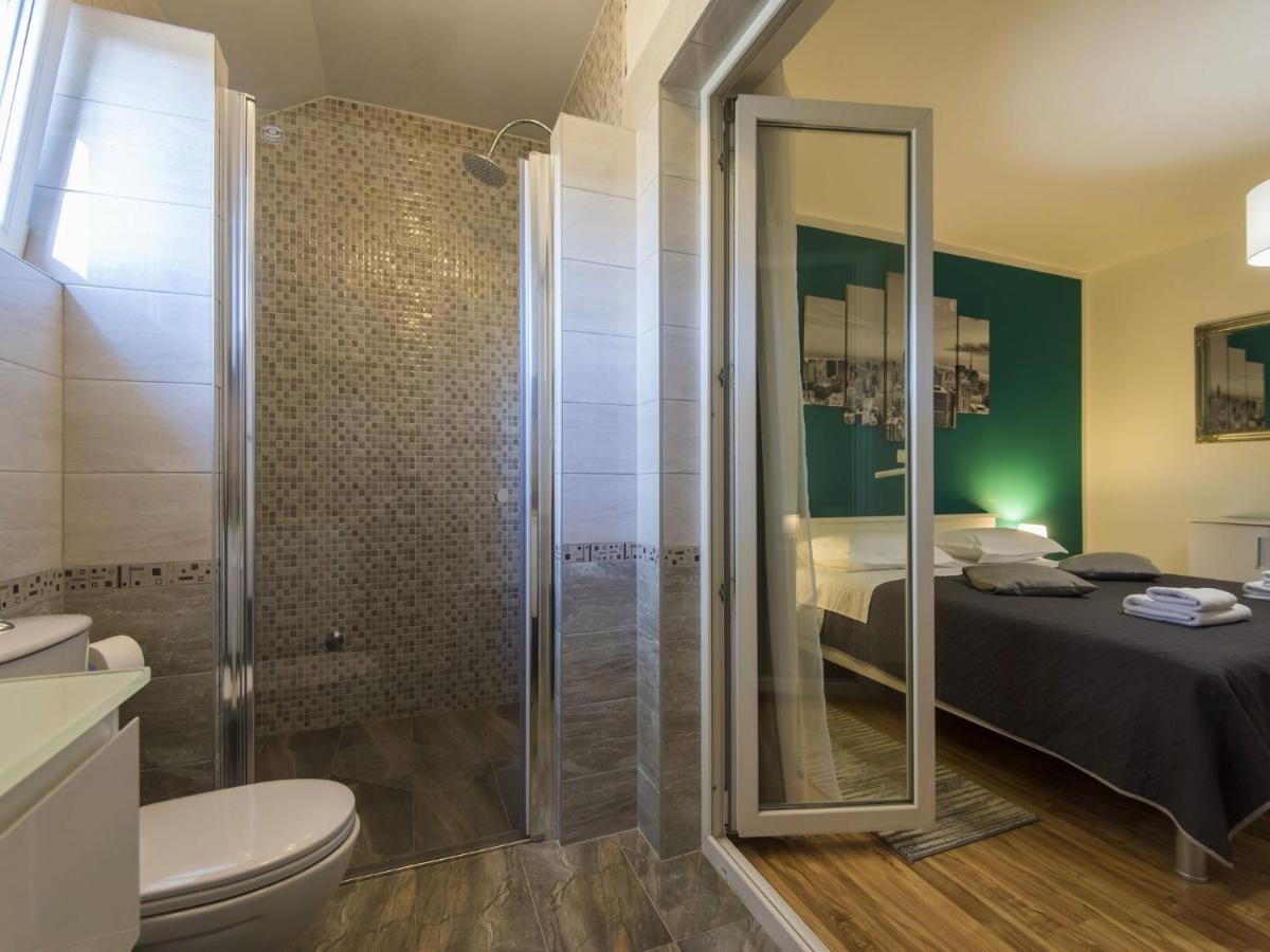 Cosy Holiday Home in Policnik with Pool - Housity