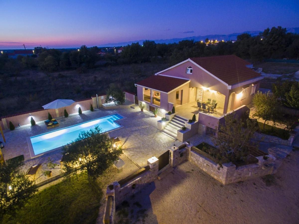 Cosy Holiday Home in Policnik with Pool - Housity