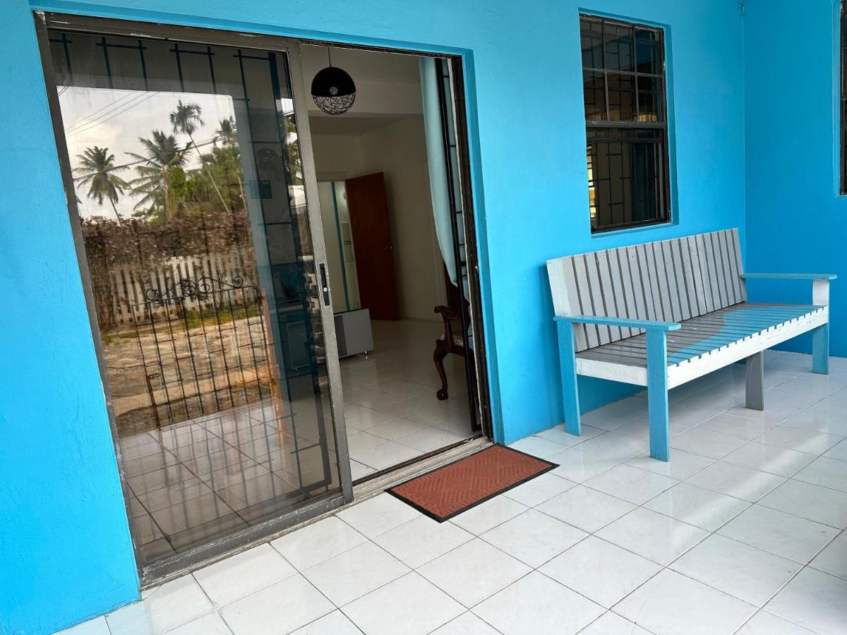 Ultimate Xscape - Housity