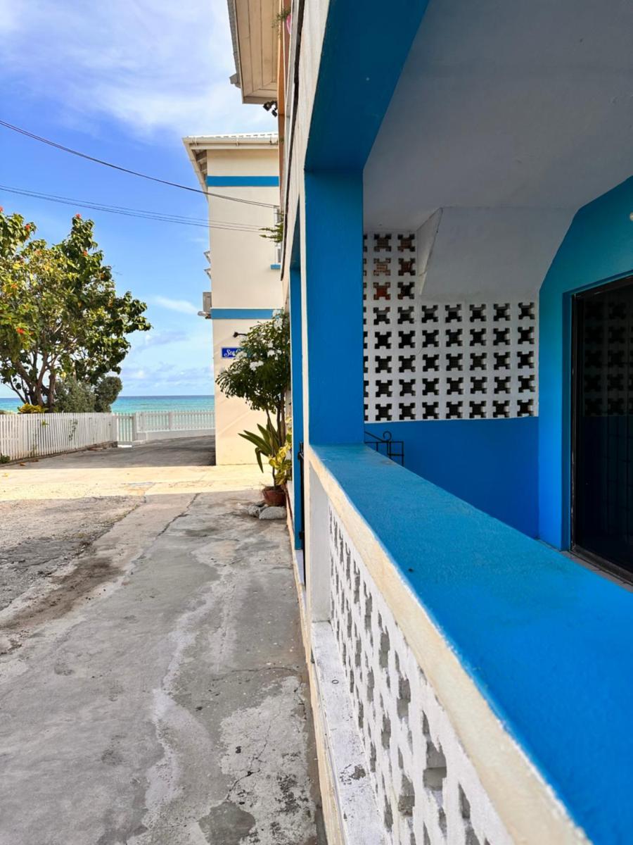 Ultimate Xscape - Housity