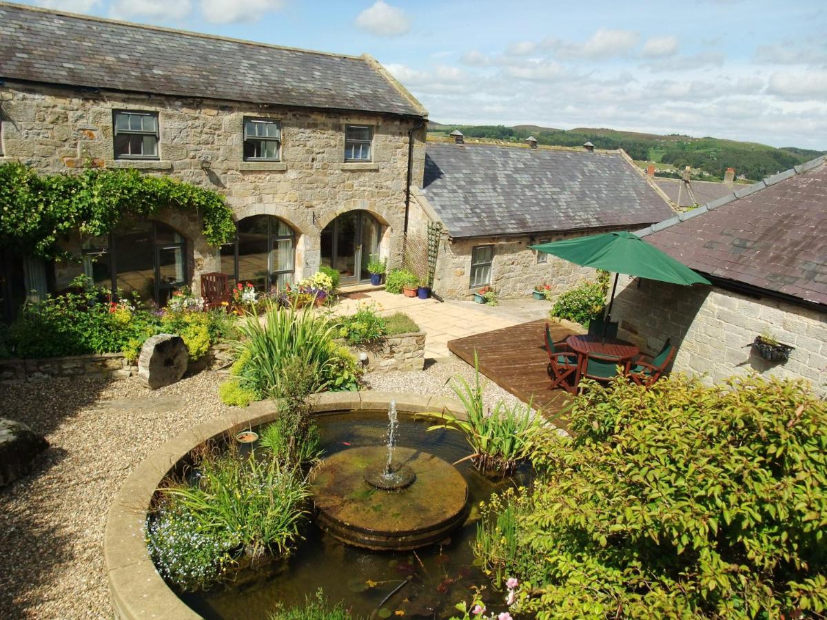 Country Getaway - Tosson Tower Farm - Housity