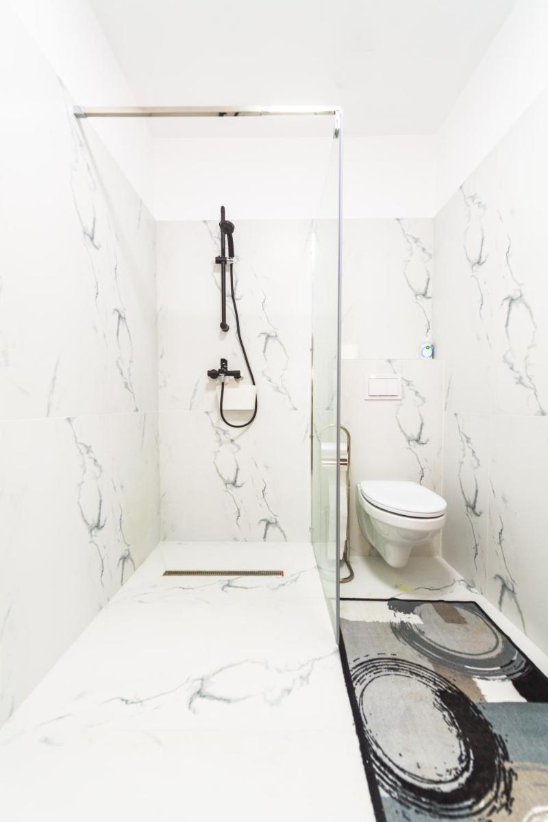 EVRA APARTMENTS - Housity