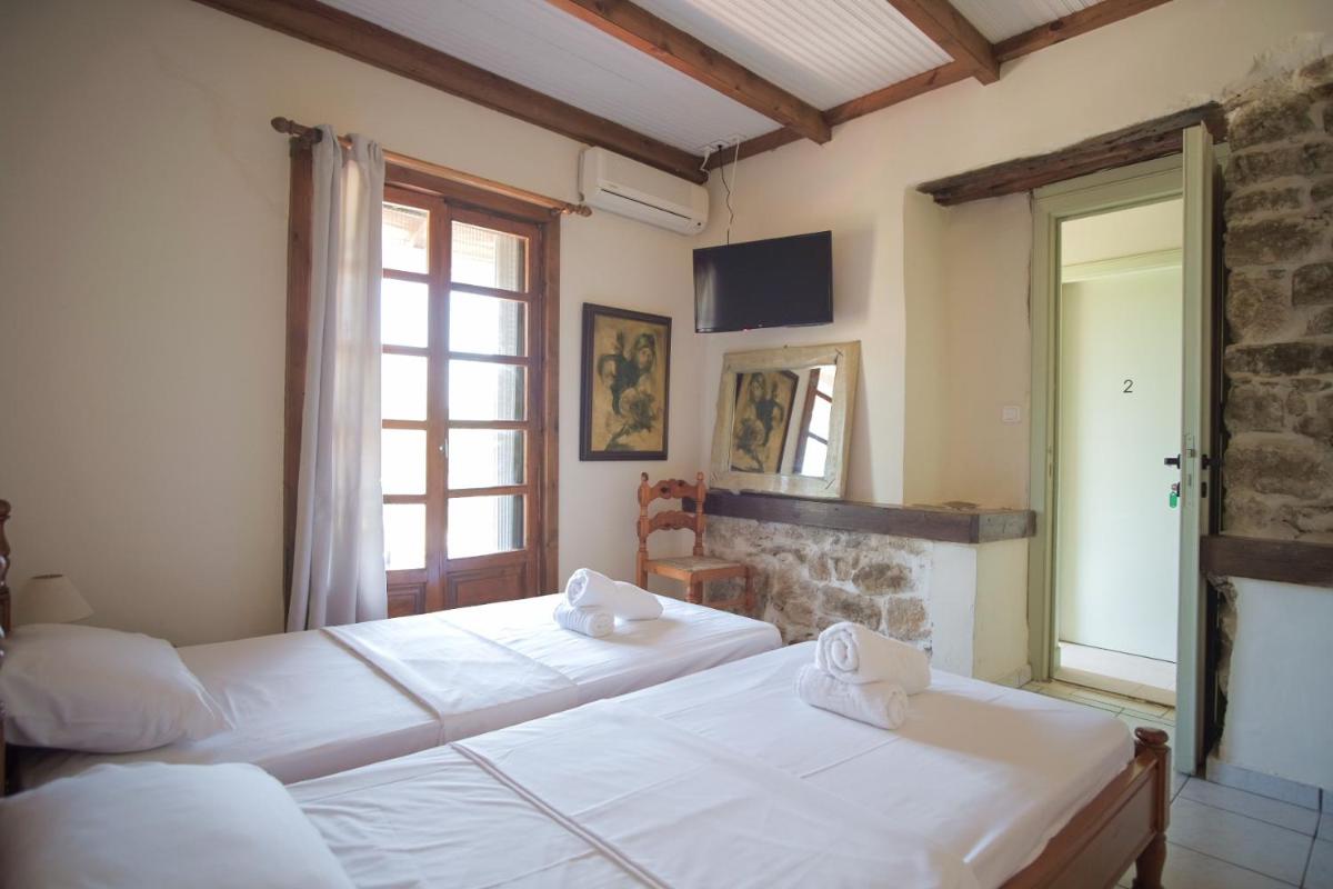 Rodanthi's guest rooms - Housity