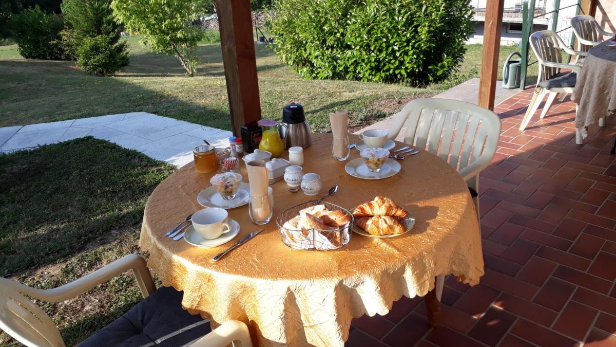Chez Anny et Jean Au Mittelbuehl - Housity