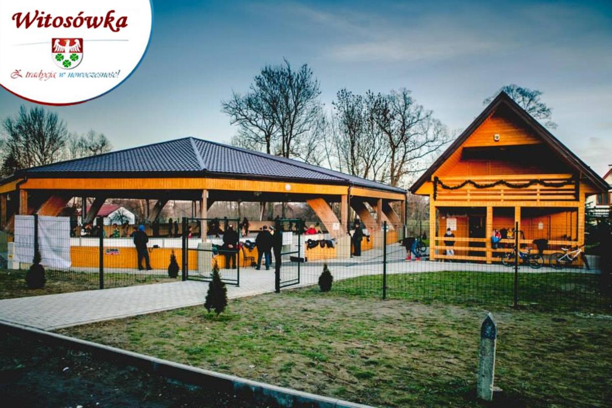 Pokoje Gościnne w Centrum Kultury Wsi Polskiej - Housity
