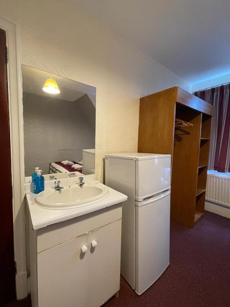 ST NICHOLAS HOTEL - Housity