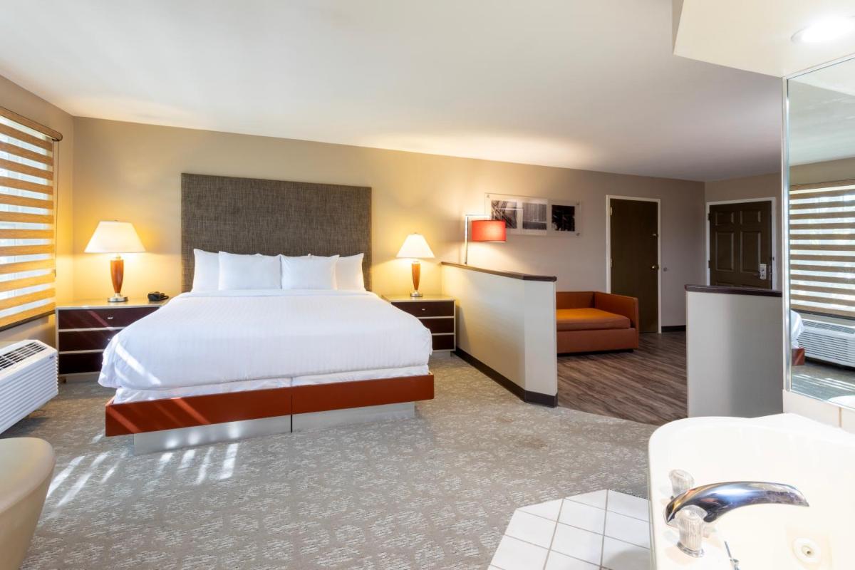 Grandstay Hotel & Suites - Housity