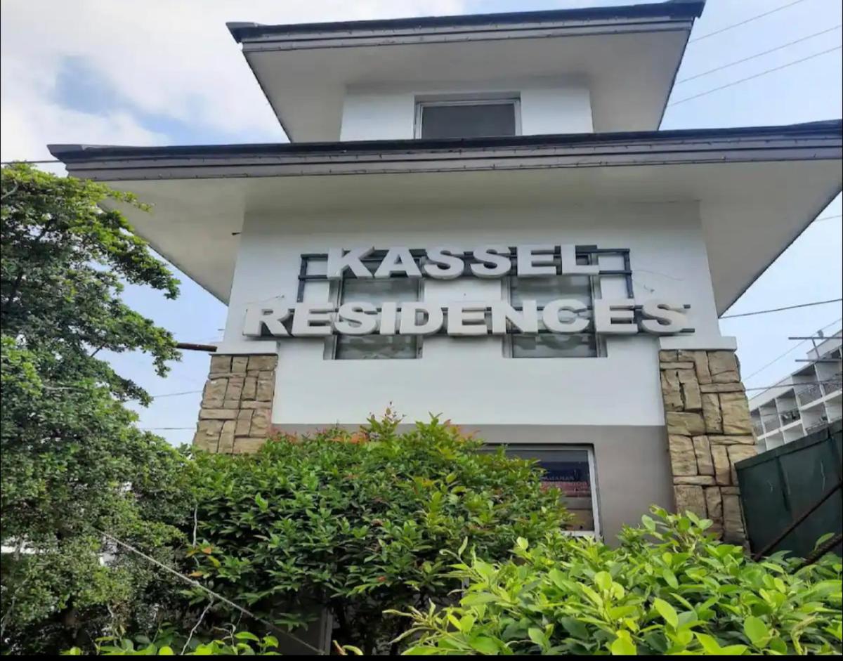 Condo Stay at Paranaque with Unlimited WIFI v3 - Housity