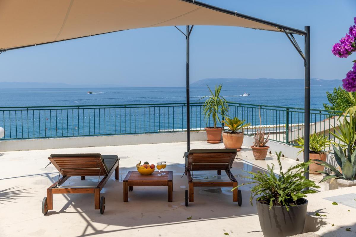 Beachfront Comfort Apartment NIVES - Housity