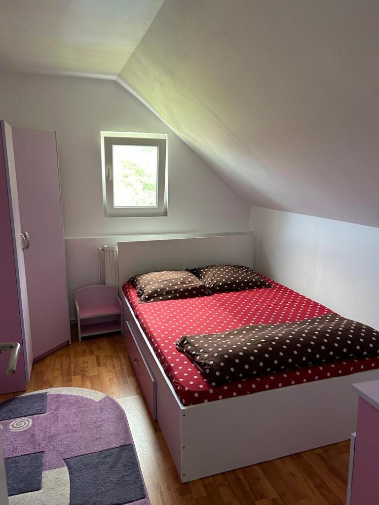 Cabana Vladimir - Housity