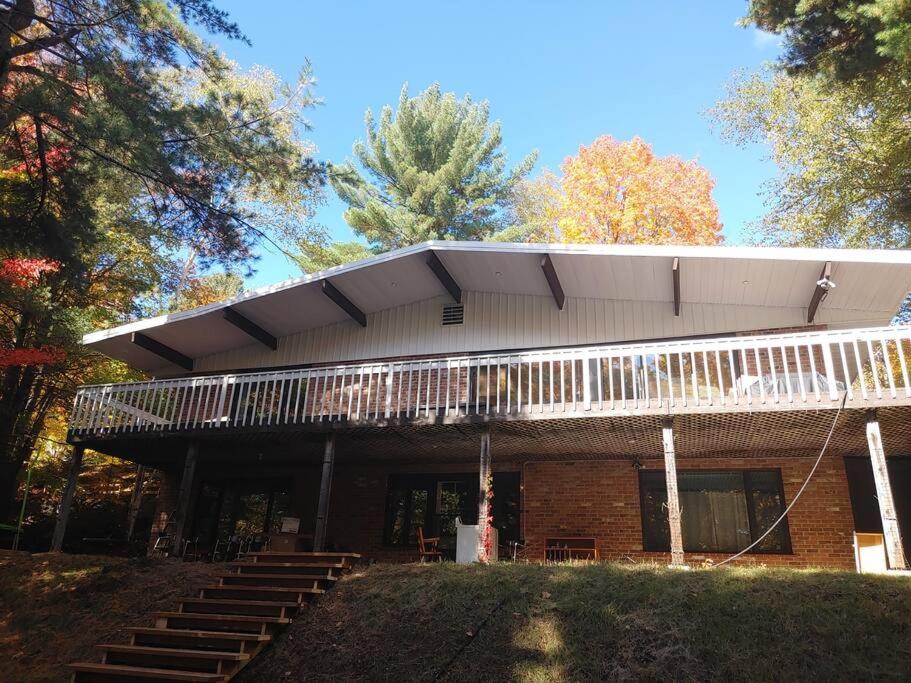 Cozy Chalet - Housity