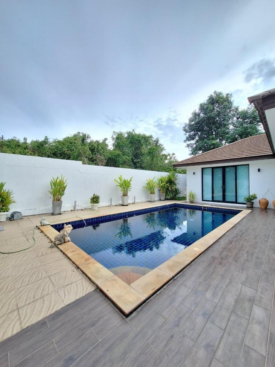 Pool Villa 3bedroom Bann Anda by fantaseabeachpattaya - Housity