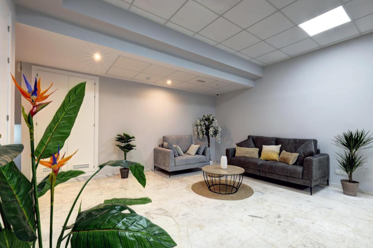 Hostal 37 - Housity