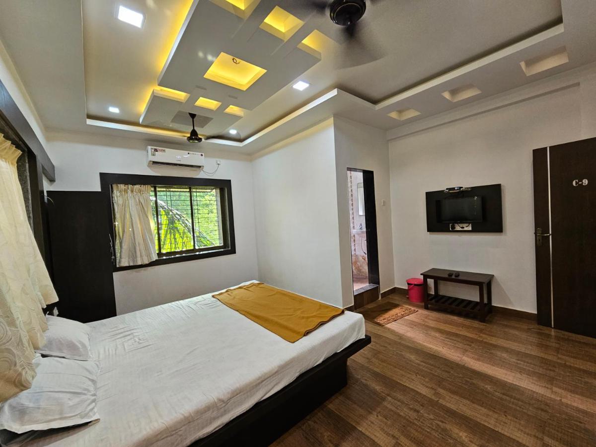 Suitetrails - Hotel Royal Stay, Ganapatipule managed By TWJ Hospitality