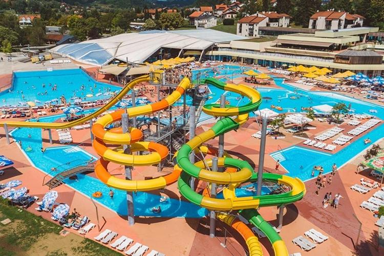 Studio Apartmani BISER 1, 2, 3 Deluxe - Housity