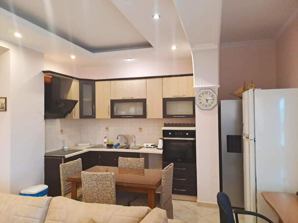 Lovely large summer apartment next to Lungomare - Housity