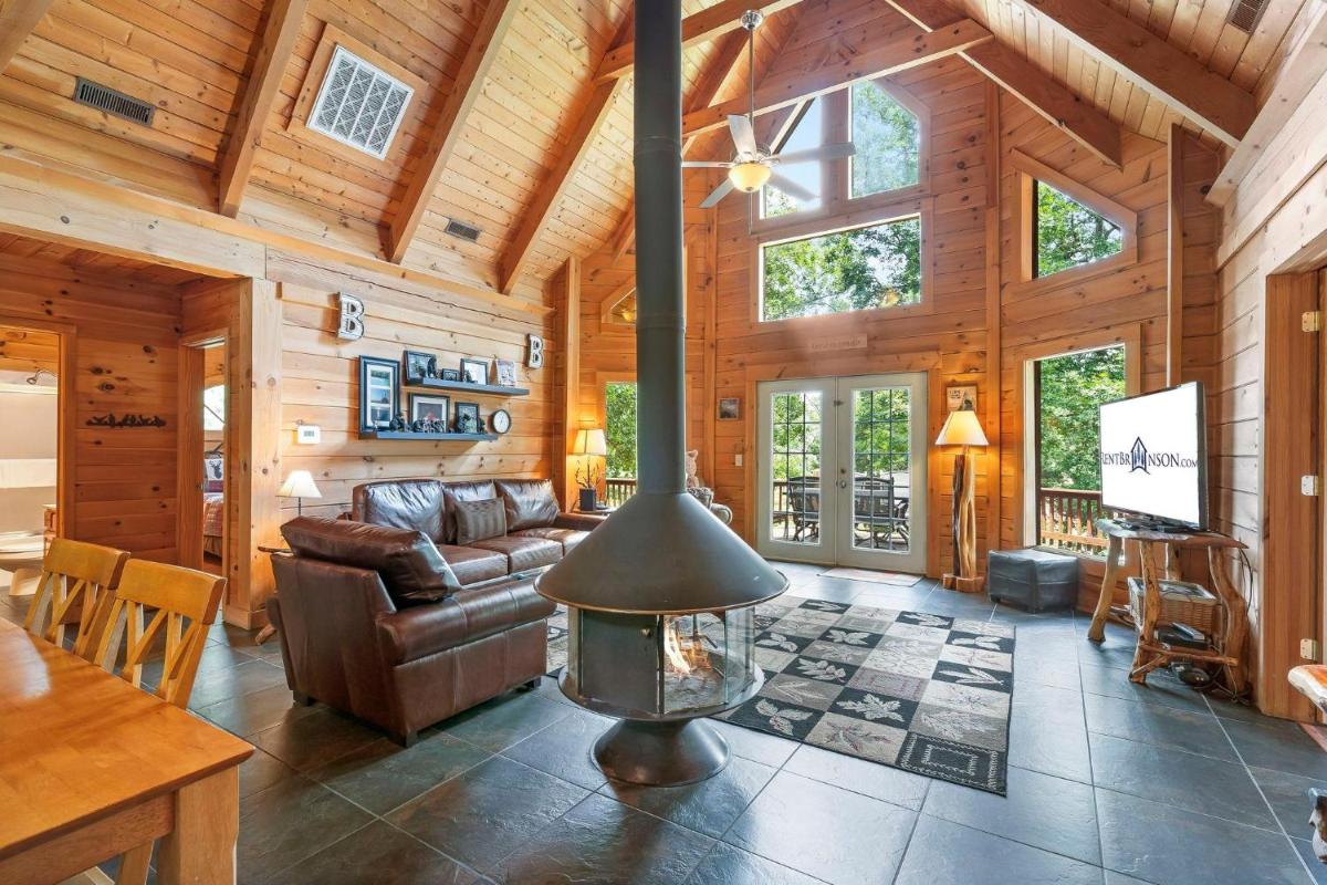 Branson Bear -Pet Friendly - Housity