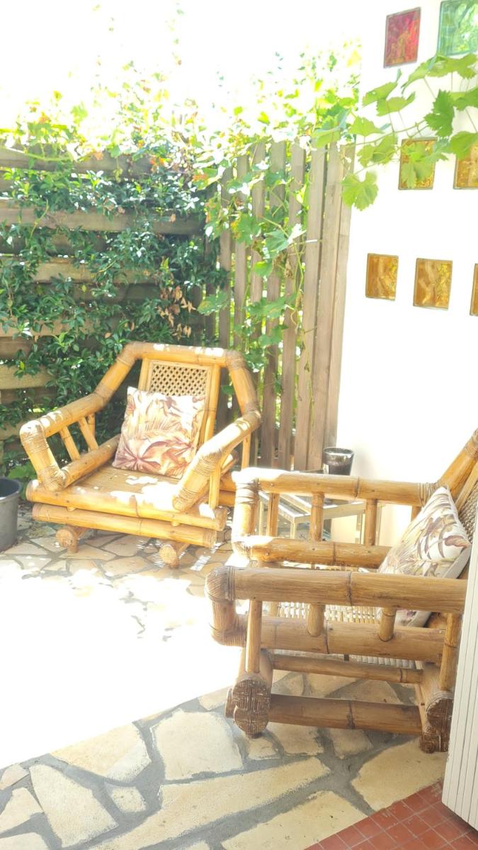 JOLI APPARTEMENT AVEC JARDIN - Housity